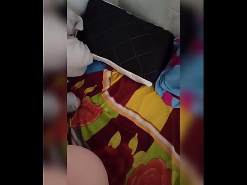 ❤️ Mano kambariokė lieka namuose viena, nes jos vyras atostogauja, o aš pasinaudoju proga ją išdulkinti ir užpildyti jos užpakalį pienu ❤ Seks video prie lt.hdporn24.ru